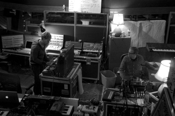 Sounds of the Universe, en studio