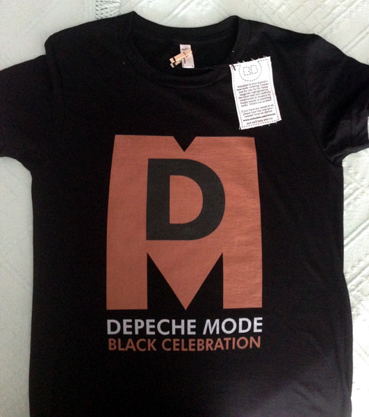 600-DM-T-shirt-photo.jpg