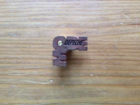 28 - Depeche Mode Magazine Français Original Copper Pin (3).JPG