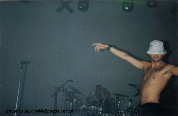2001_Live.jpg