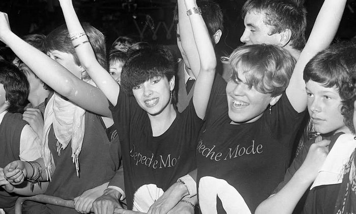 DM - Fans 80s - UK.jpg