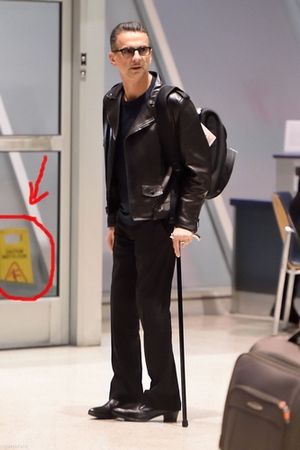 DG NY Airport.jpg
